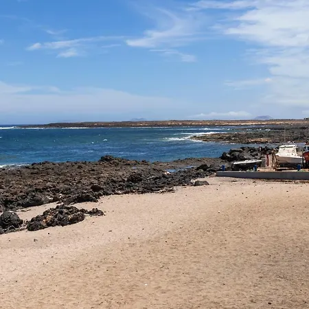 Home2book Charming Tinajo, Wifi * La Santa