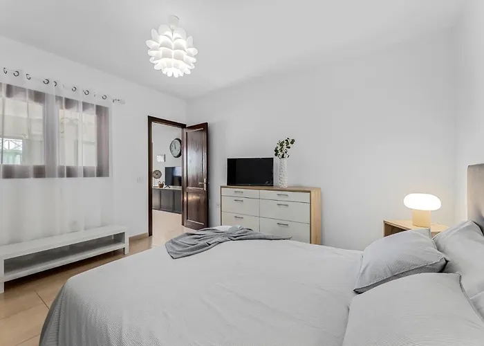 Apartamento Home2book Charming Tinajo, Wifi *