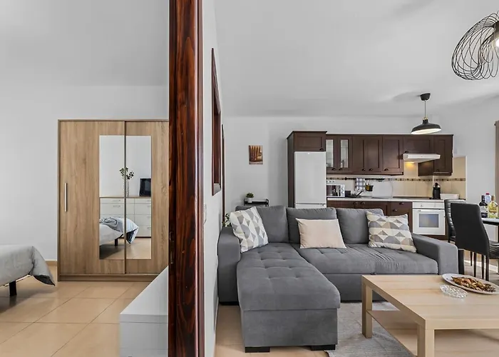 Apartamento Home2book Charming Tinajo, Wifi *