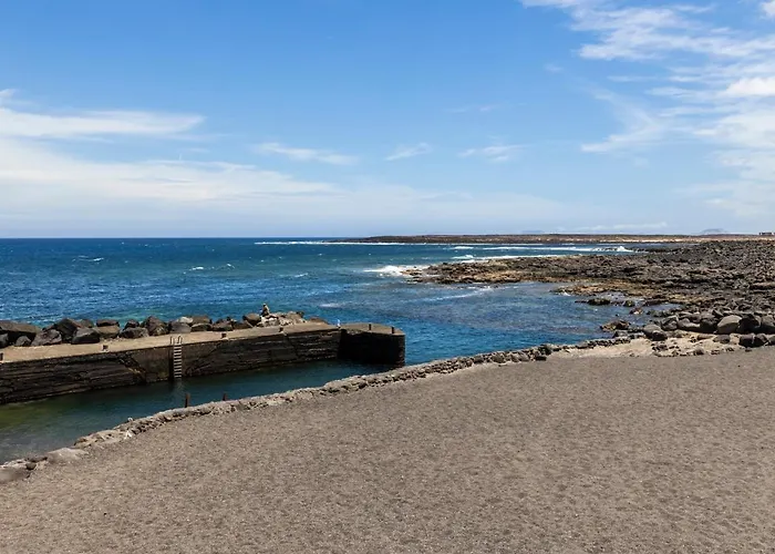 Home2book Charming Tinajo, Wifi La Santa